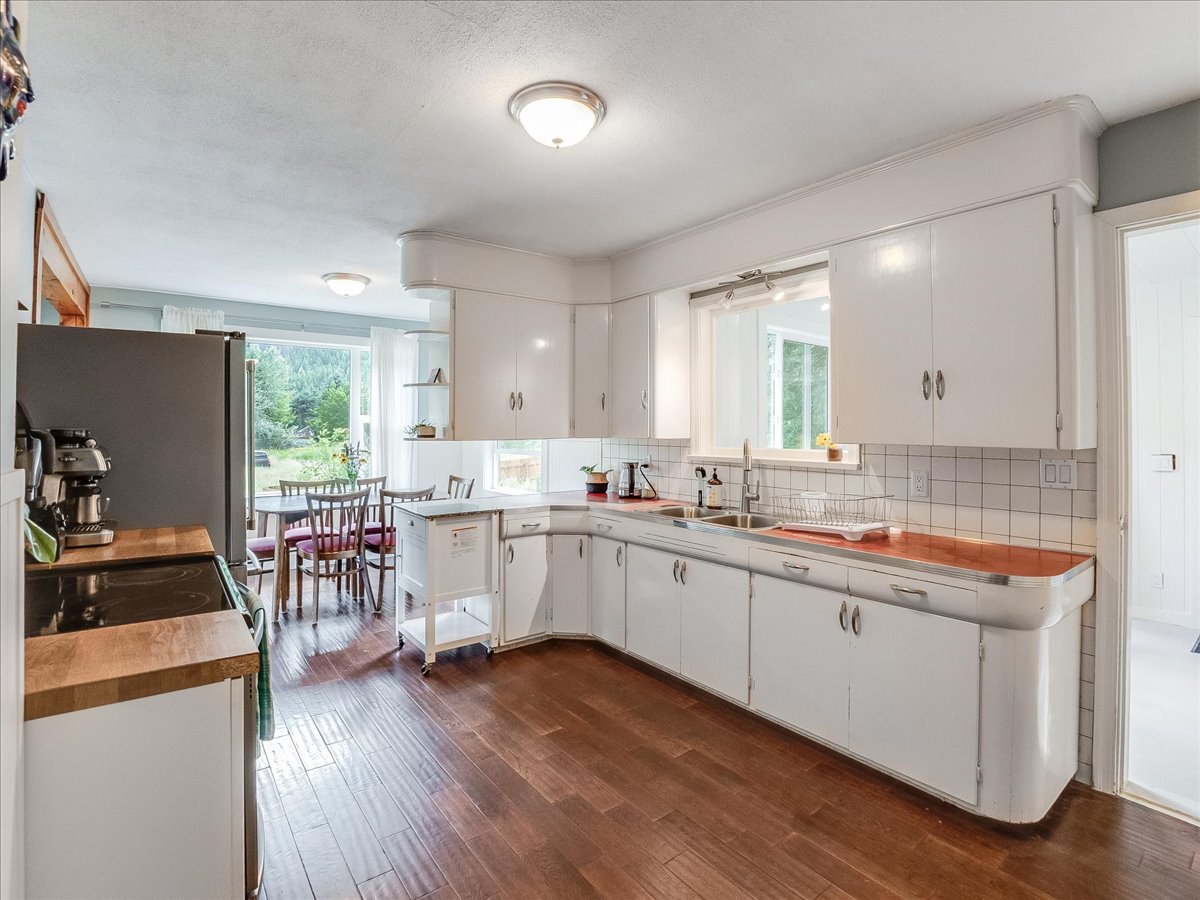 3177 Slocan Park Road